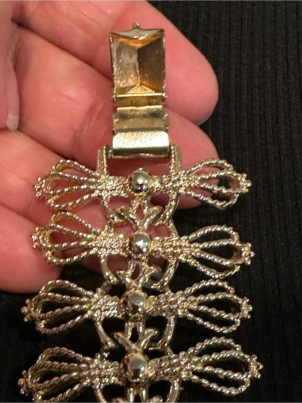 Vintage Signed Emmons Gleaming Bows Gold Tone Wide Panel Link Bracelet